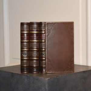 NIEMCEWICZ J. U., ZBIÓR PAMIĘTNIKÓW HISTORYCZNYCH O DAWNEJ POLSZCZE Z RĘKOPISMÓW, TUDZIEŻ DZIEŁ W RÓŻNYCH JĘZYKACH O POLSZCZE WYDANYCH ORAZ Z LISTAMI ORYGINALNEMI KRÓLÓW I ZNAKOMITYCH LUDZI W KRAJU NASZYM. T. I–V W 3 WOL. [1838–1840]. Skórzana oprawa wykonana ręczna w introligatorni Antykwariatu Polskiego.