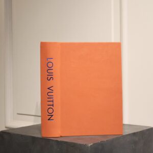 LOUIS VUITTON CATWALK. THAMES & HUDSON [2018]. 