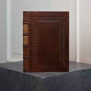 MARYNA OKĘCKA-BROMKOWA: WITH AND WITHOUT A KNEE [1965].